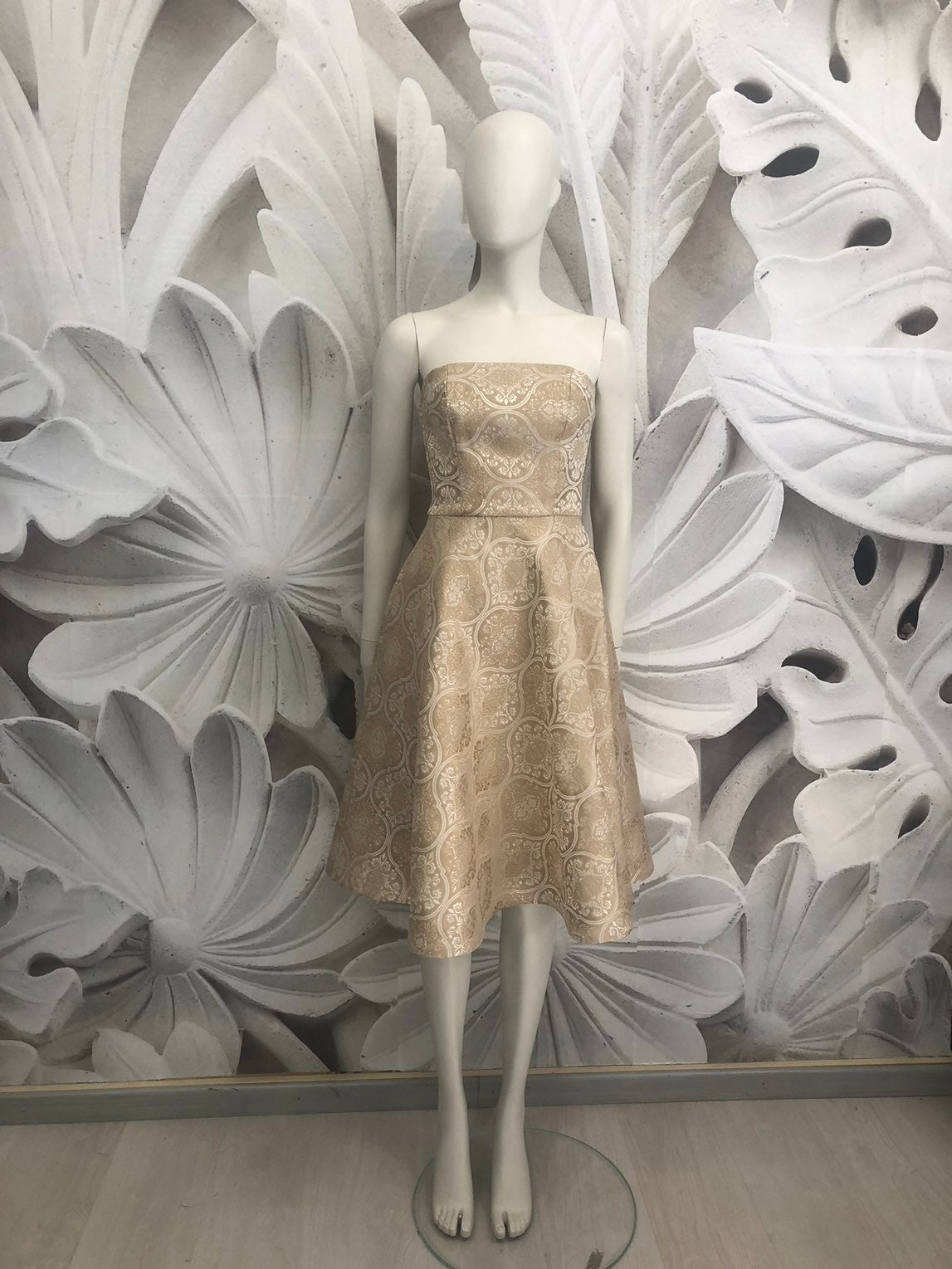 Abito midi mezzaruota Kelly in broccato