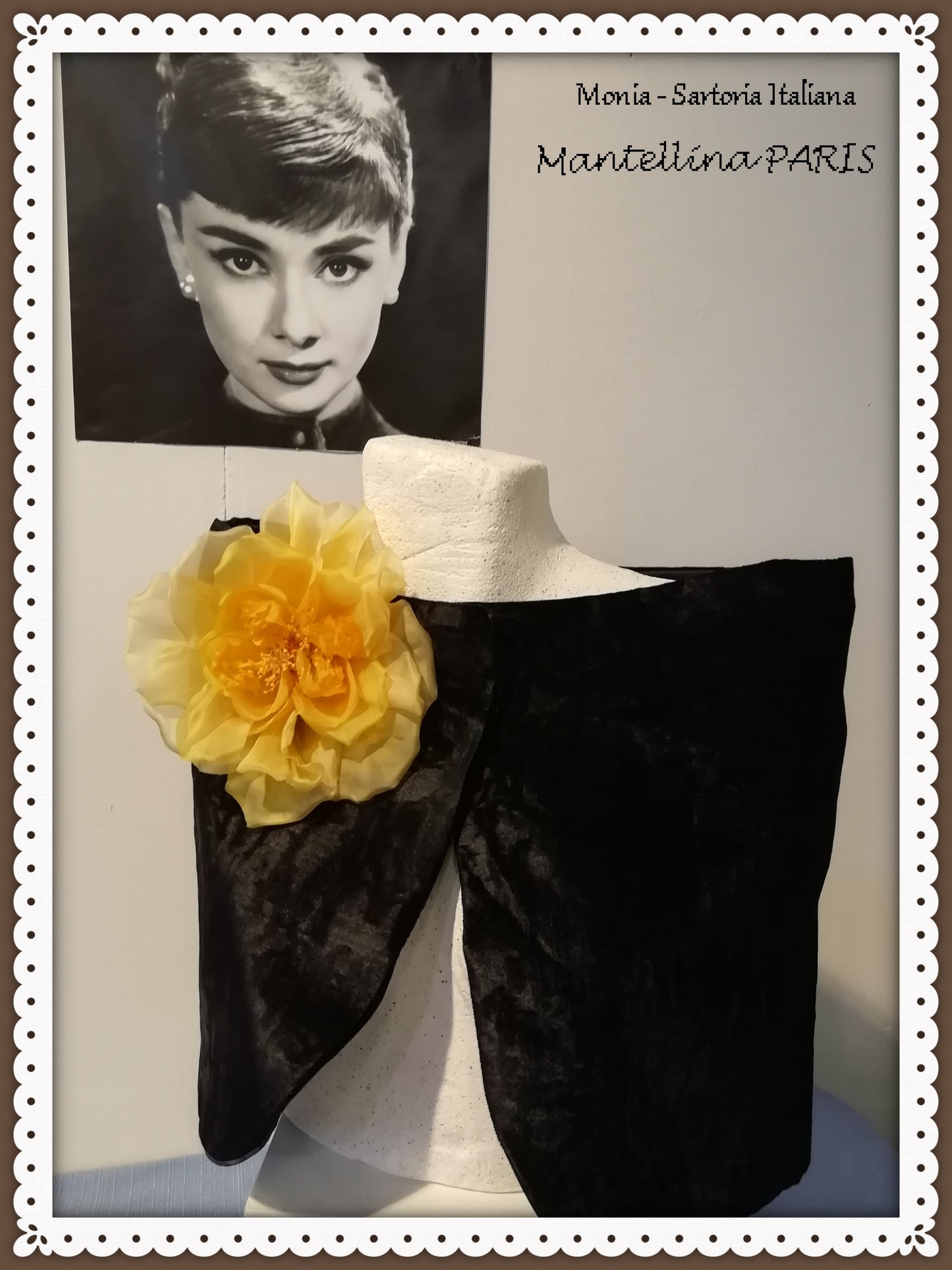MANTELLINA PARIS