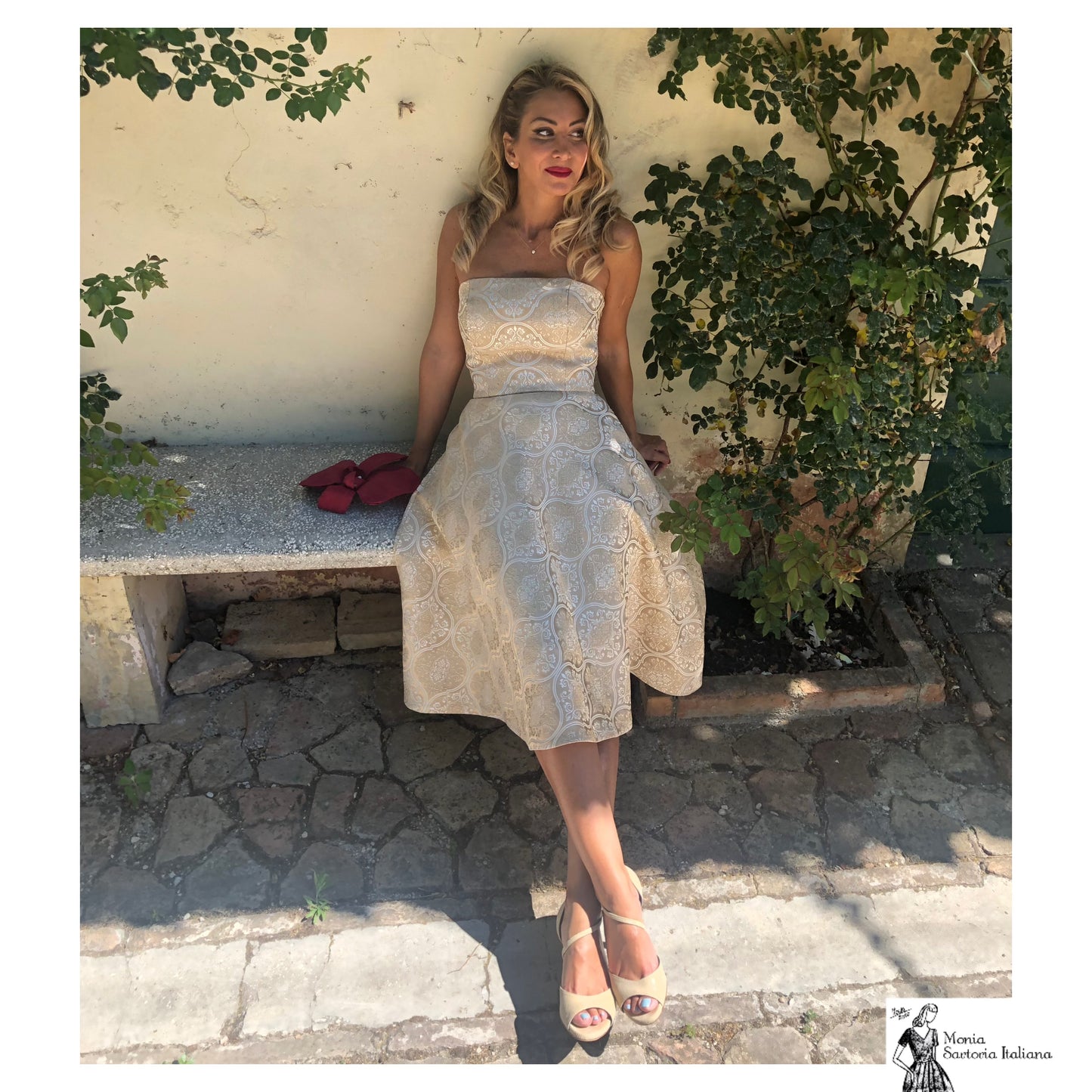 Abito midi mezzaruota Kelly in broccato