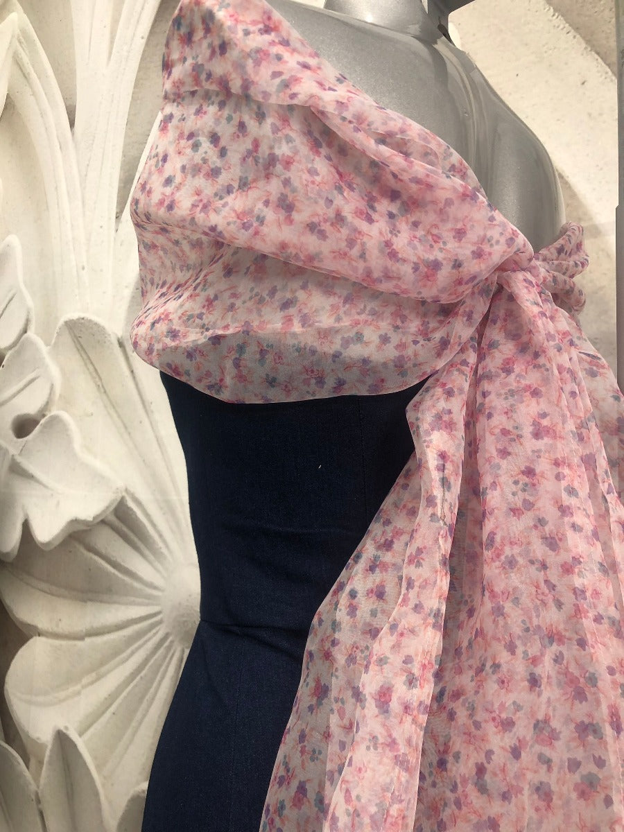 Abito lungo Bianca in denim e stola in organza su misura dettaglio stola