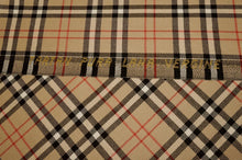 Carica l&#39;immagine nel visualizzatore di Gallery, PANTALONE CAPRI CHRISTY TARTAN su misura
