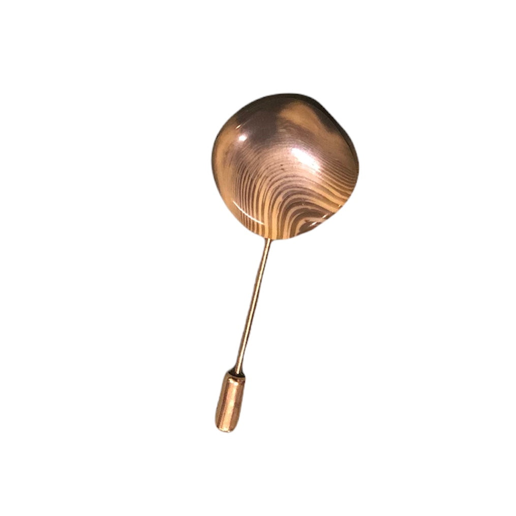 Spilla realizzata con bottone vintage