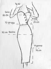 Carica l&#39;immagine nel visualizzatore di Gallery, MISURE DELL&#39;ABITO IN STILE ANNI 50: TG 42; SENO 85 CM; VITA 72 CM; BACINO 92 CM; ALTEZZA CORPINO 25 CM; LUNGHEZZA GONNA DALLA VITA 76 CM; 
