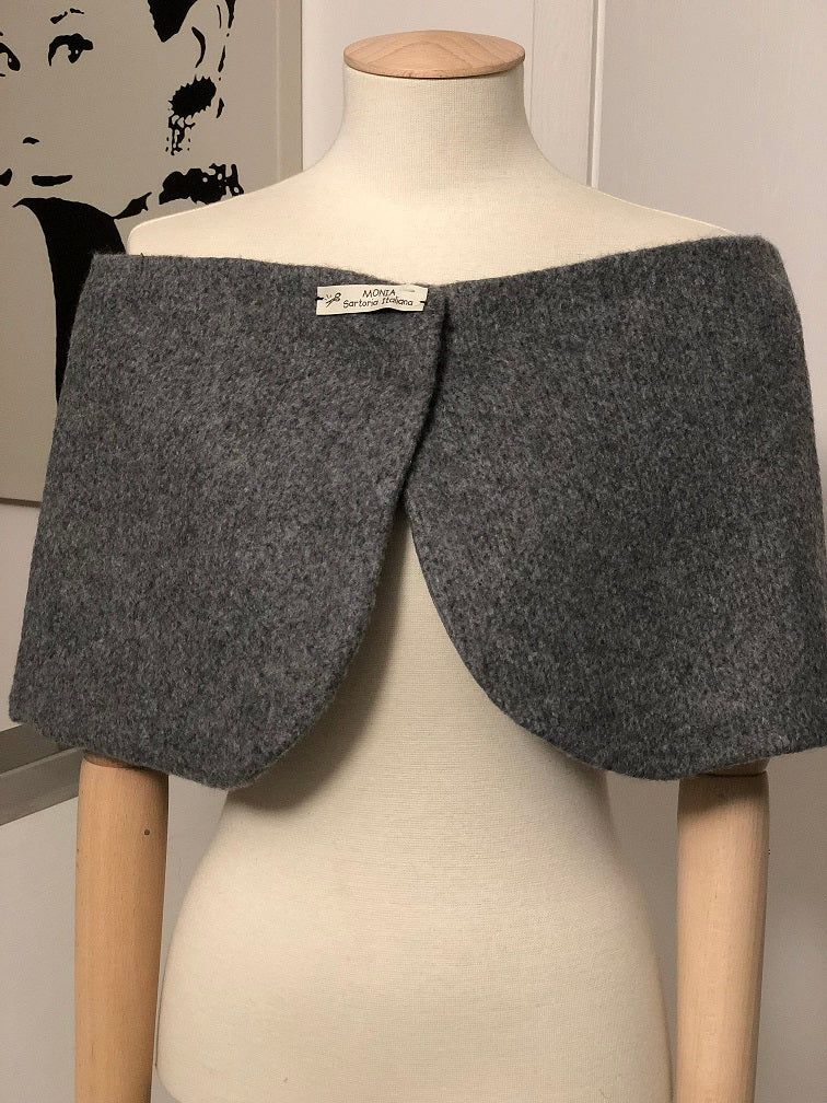 MANTELLINA PARIS in lana grigio chiaro