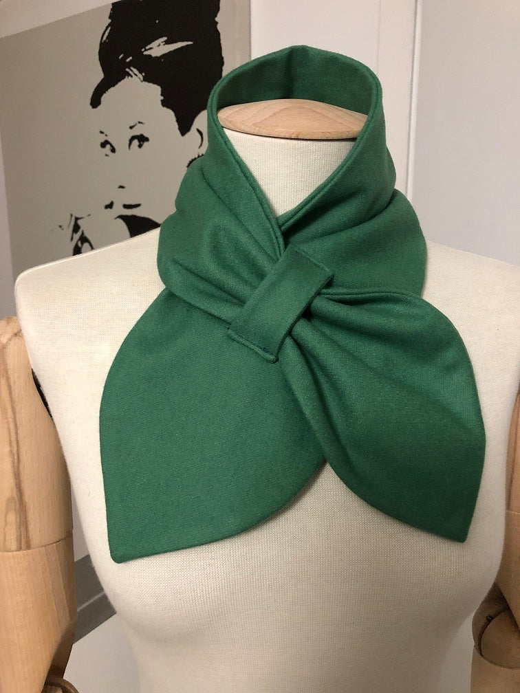 SCIARPINA MARLENE in lana verde
