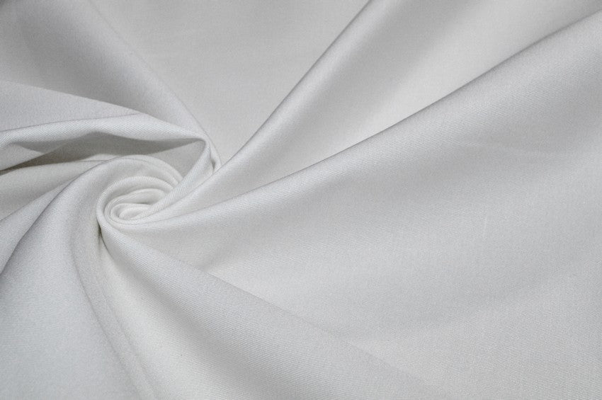 tessuto gabardine di cotone bianco per realizzare il giacchino milly corto 