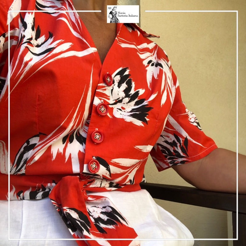 Camicia Rita corta in cotone fantasia floreale base rossa