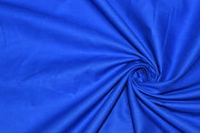 Carica l&#39;immagine nel visualizzatore di Gallery, abito Milly in leggero tessuto di cotone bluette ispirato agli anni 50, top a cuore con bottoni gonna lunghezza midi allacciatura all&#39;americana con bretelle dietro il collo
